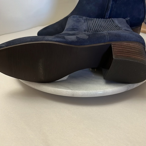 Talbots navy blue stacked heel zip closure suede ankle boot Sz 7m - Picture 9 of 9